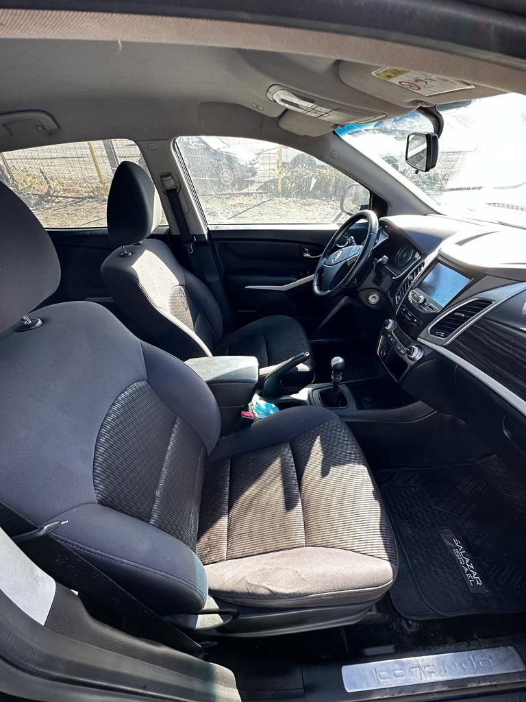  Ssangyong KORANDO 2015    EN DESARME